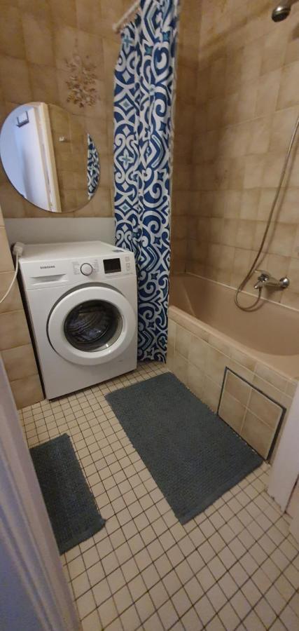 Cosy Apartment Near The Beach And City Center Oostende Bagian luar foto